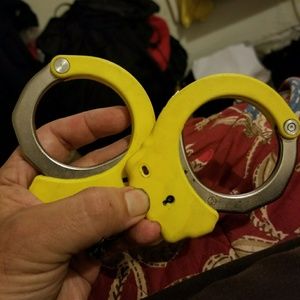 Asp.hand cuff. Y security ligth
